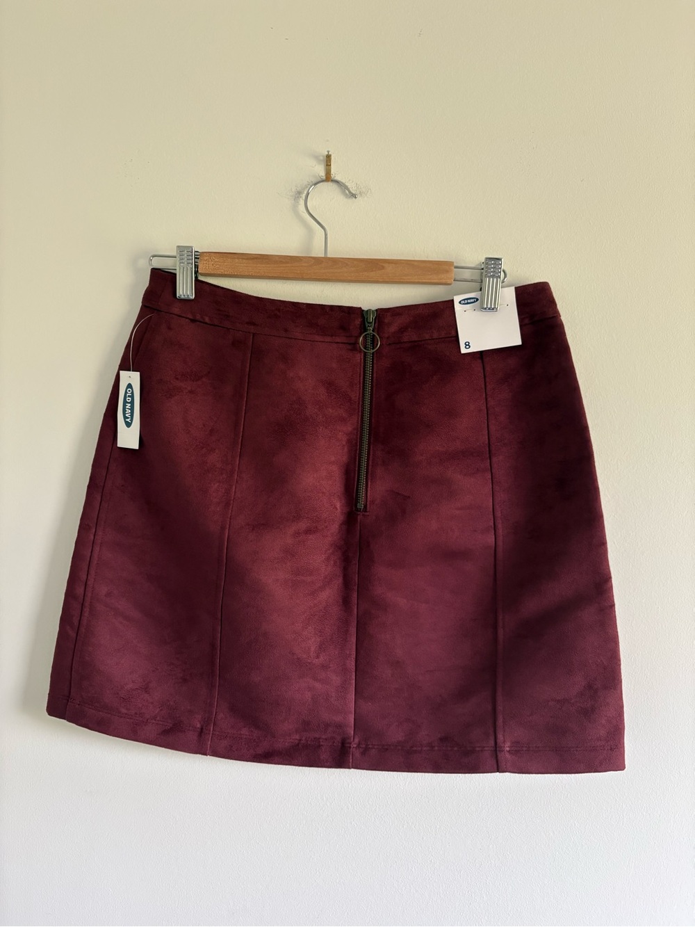 NWT Old Navy Faux Suede Pocket A-Line Mini Skirt - Deep Burgundy / Wine size 8 - Picture 2 of 3